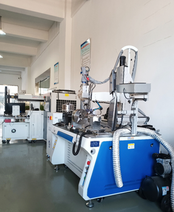  Machine de soudage au laser 